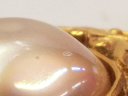 CHANEL Pearl Swing Brooch