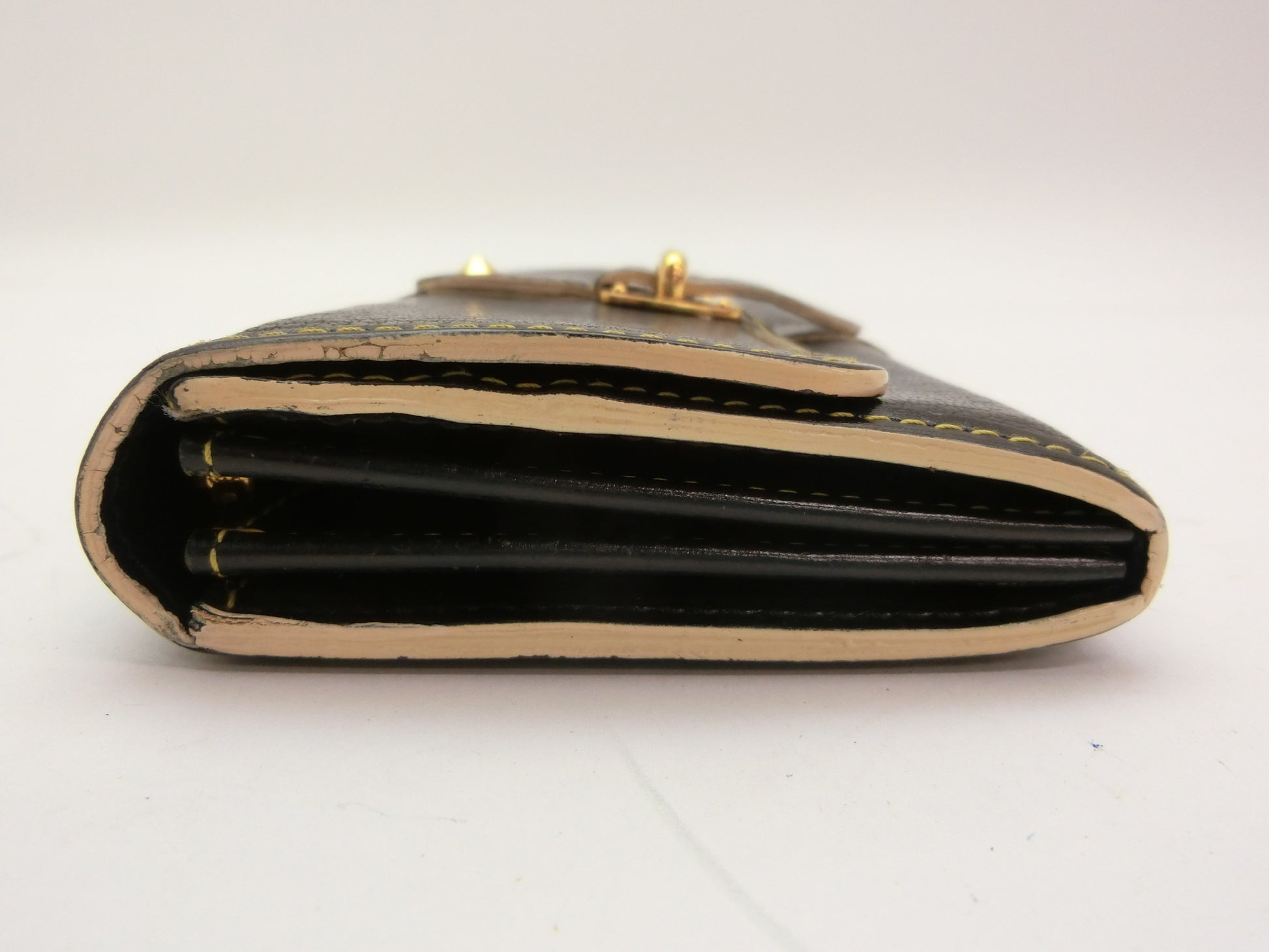 LOUIS VUITTON Suhali Favori Wallet
