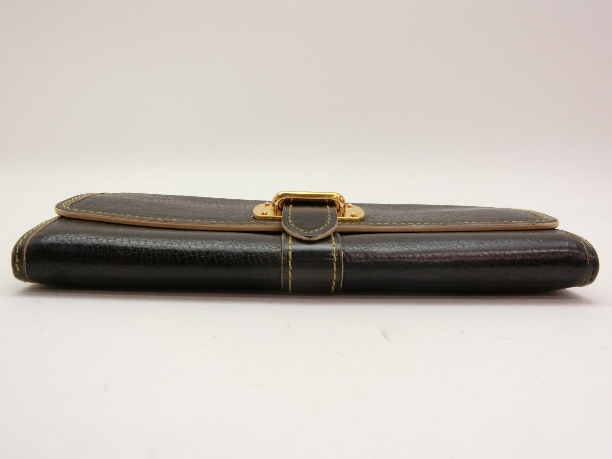 LOUIS VUITTON Suhali Favori Wallet