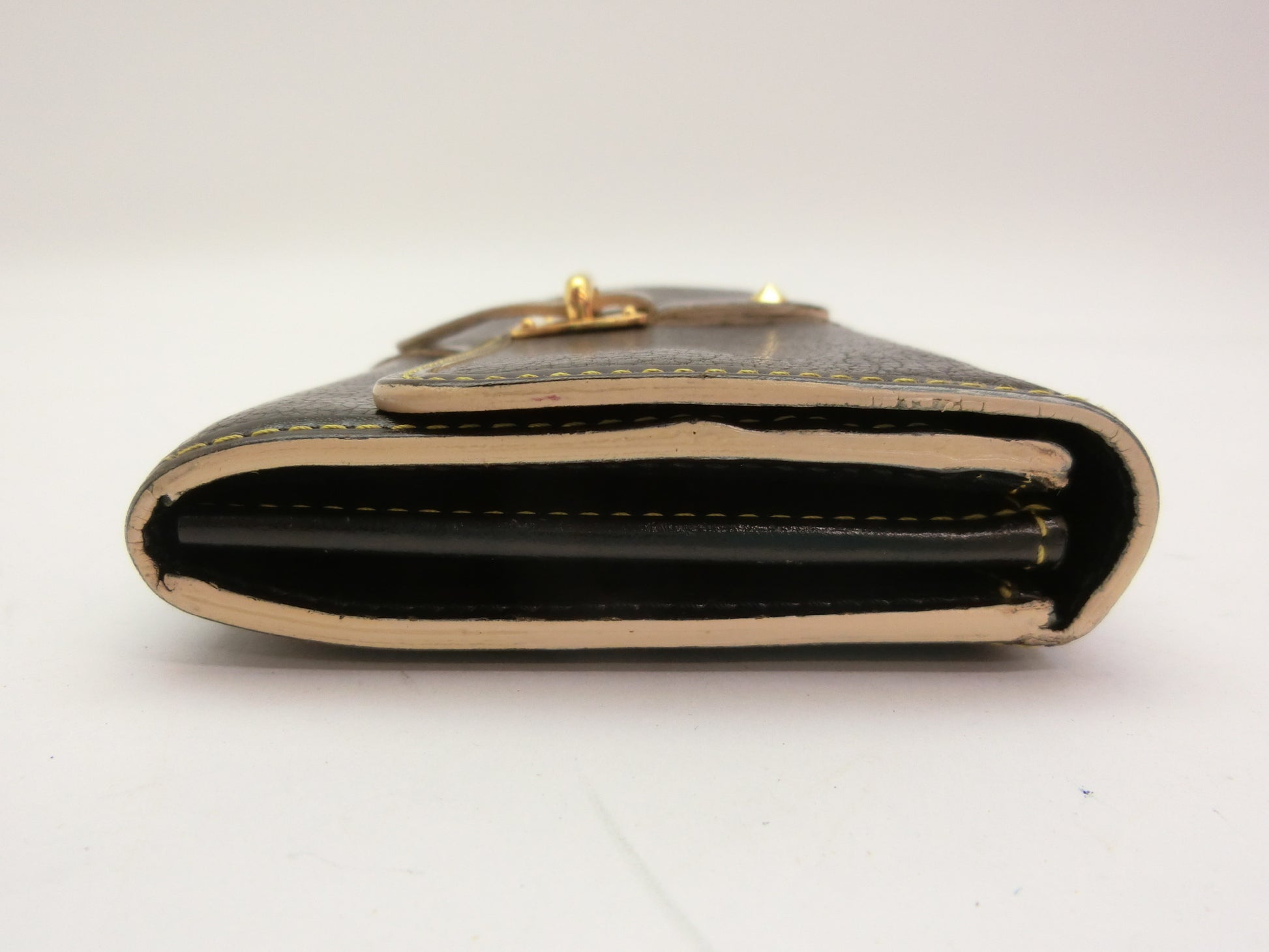 LOUIS VUITTON Suhali Favori Wallet