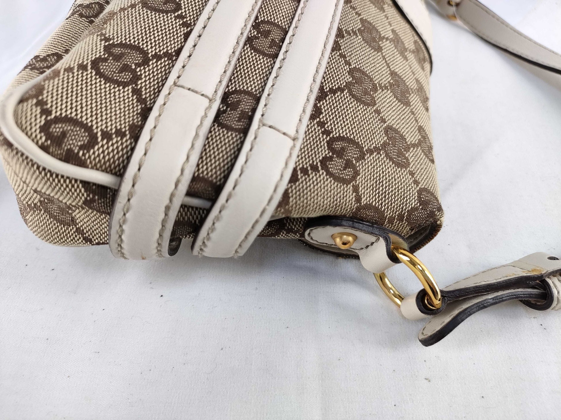 GUCCI Horsebit One-Shoulder Shoulder Bag