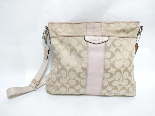 COACH Signature Shoulder Bag in Pink