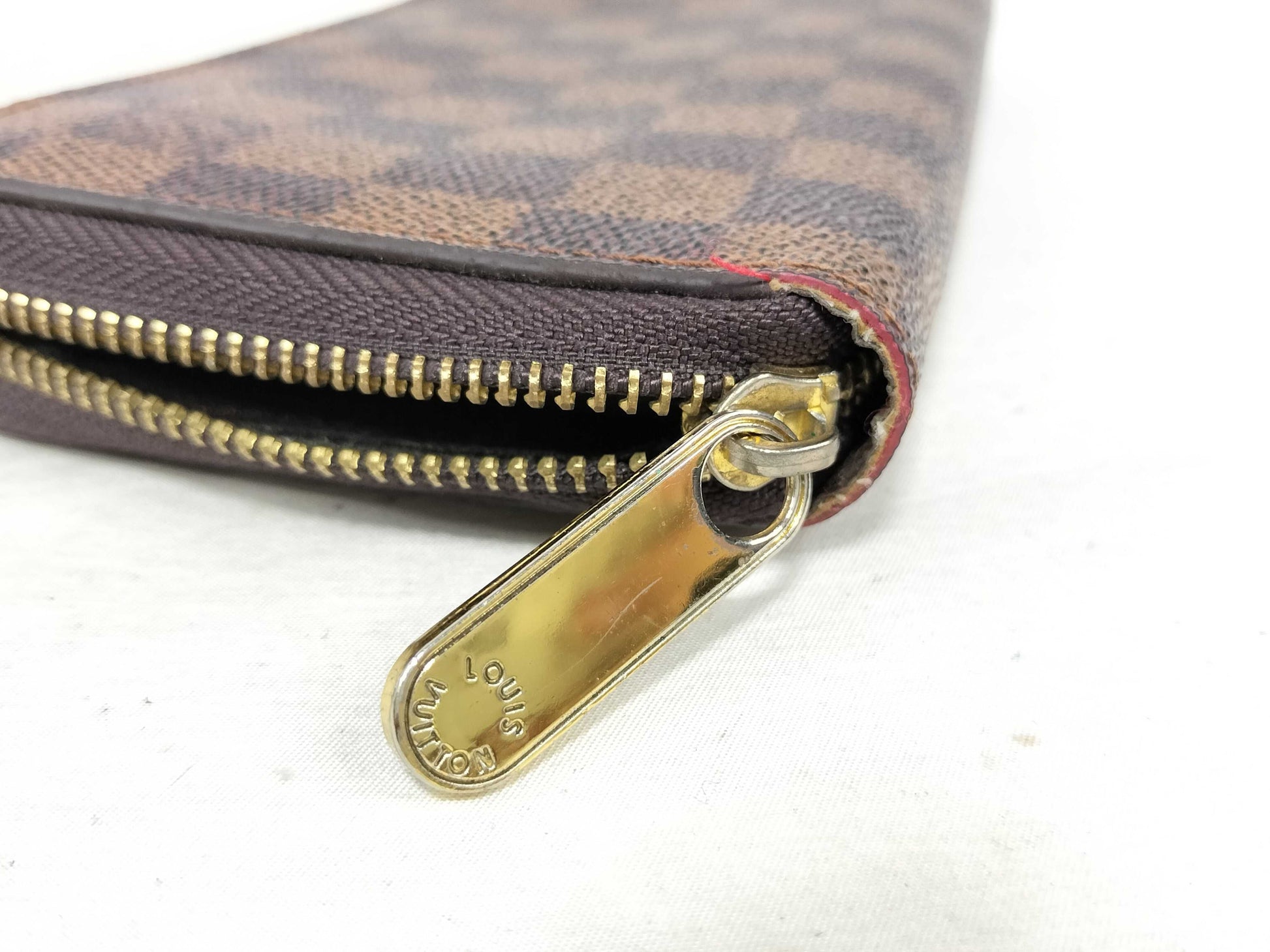 LOUIS VUITTON N60015 Damier LV Wallet