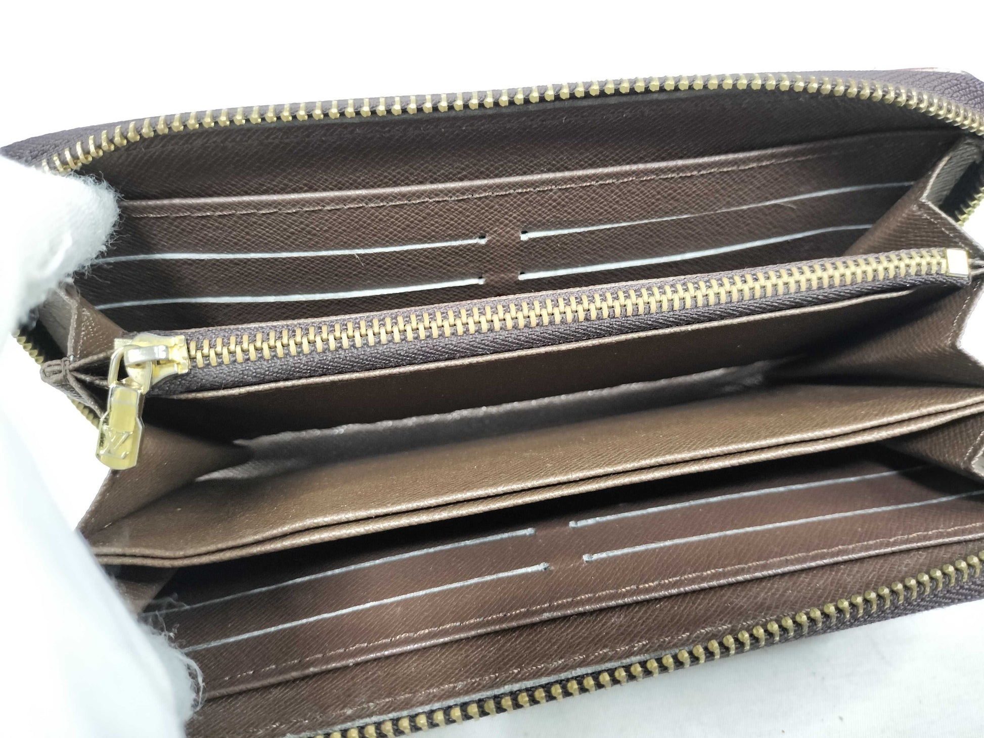LOUIS VUITTON N60015 Damier LV Wallet