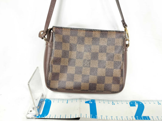 LOUIS VUITTON N5198 Damier LV Shoulder Bag