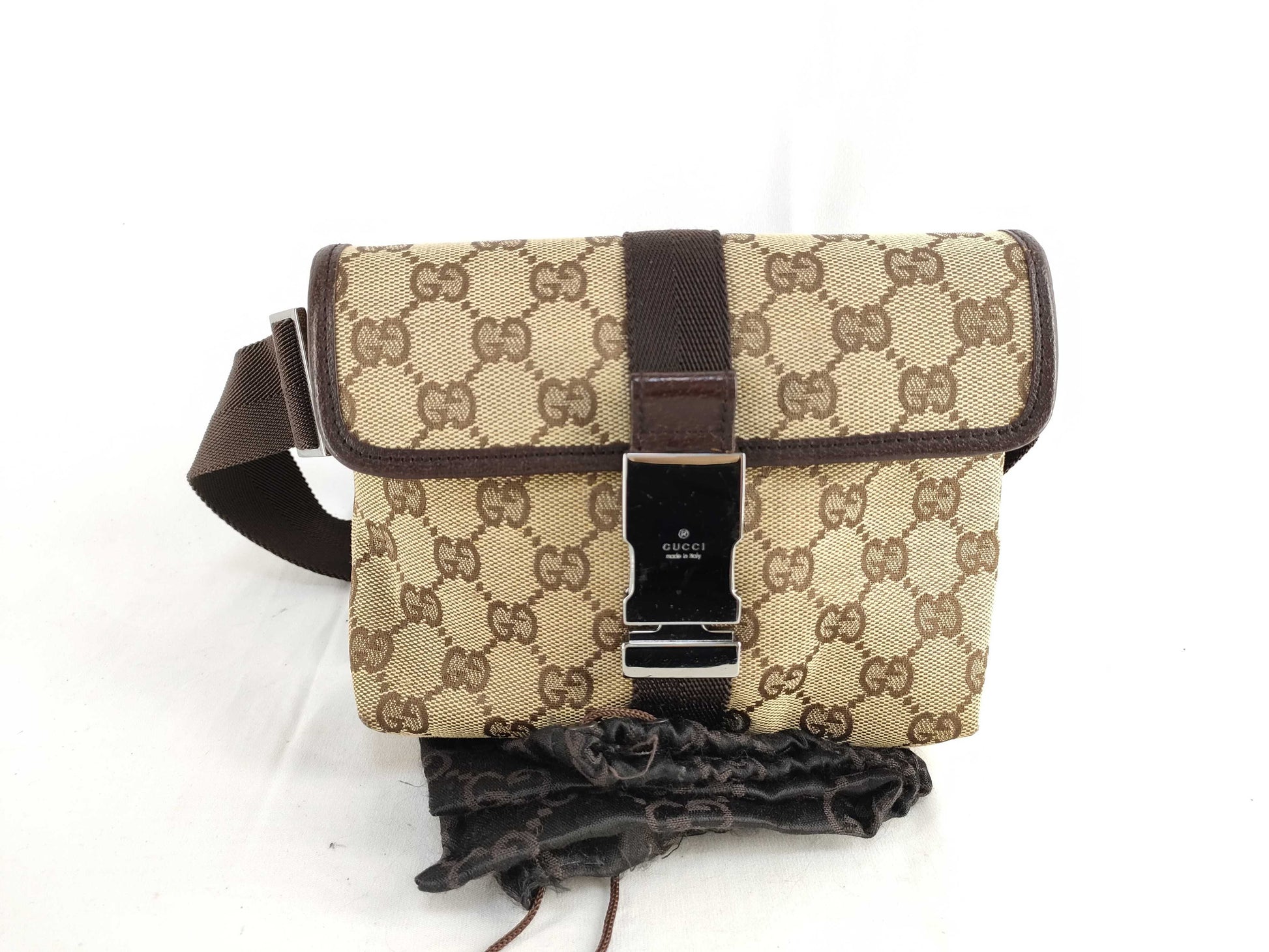 GUCCI GG Canvas Shoulder Bag
