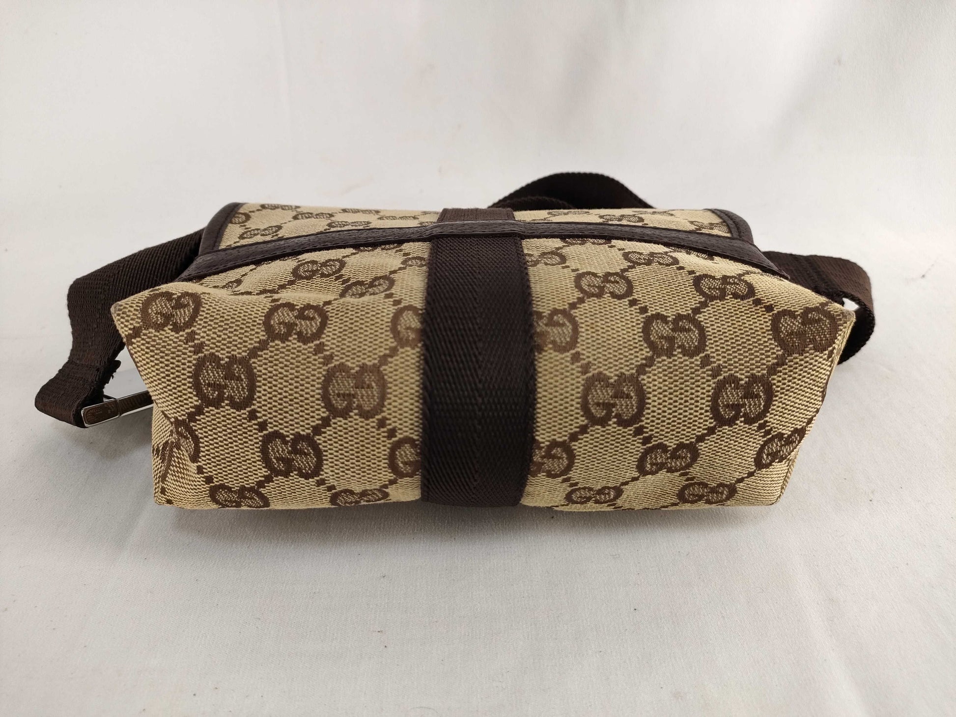 GUCCI GG Canvas Shoulder Bag