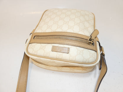 GUCCI GG Supreme Leather Shoulder Bag
