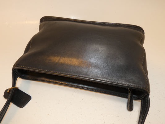 COACH all-leather black one-shoulder shoulder bag