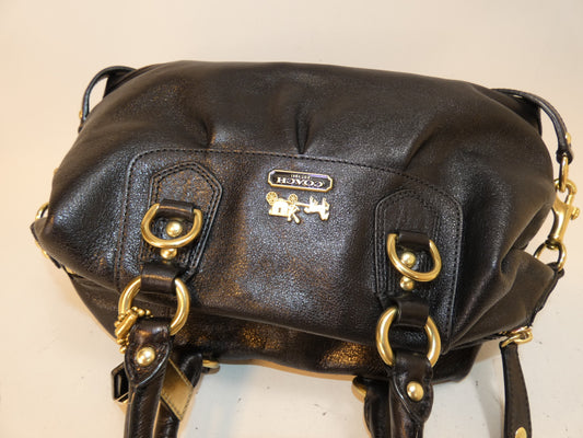 COACH 2-way black leather hand/shoulder bag