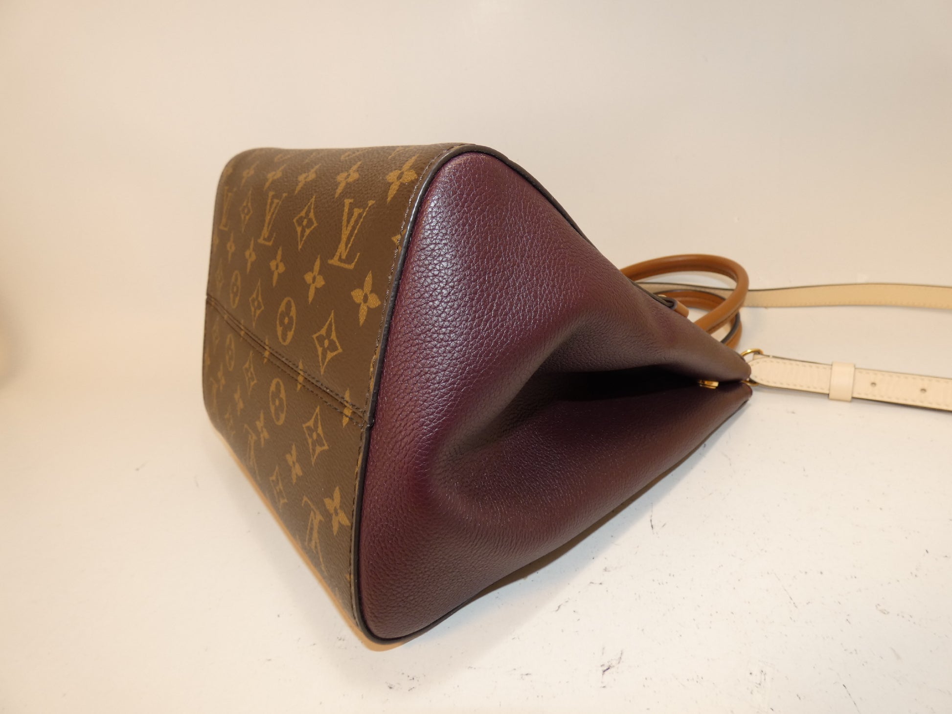 LOUIS VUITTON 2-way Fold Tote MM Monogram Hand Shoulder Bag