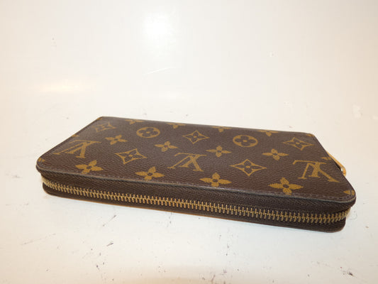 LOUIS VUITTON Monogram Zippy Long Wallet