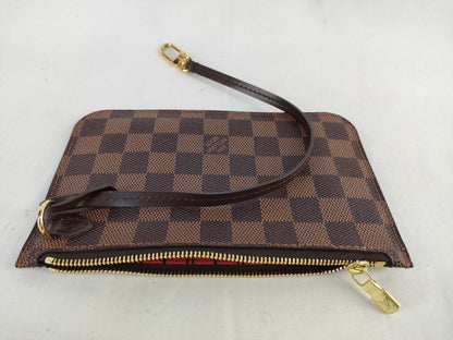 LOUIS VUITTON Damier Neverfull Pouch