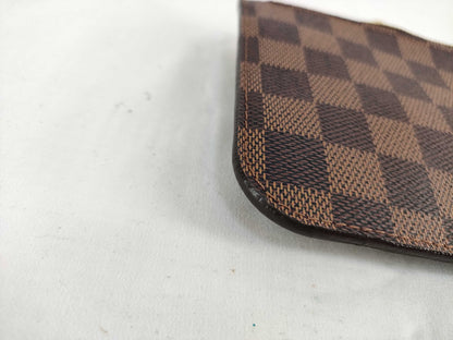 LOUIS VUITTON Damier Neverfull Pouch