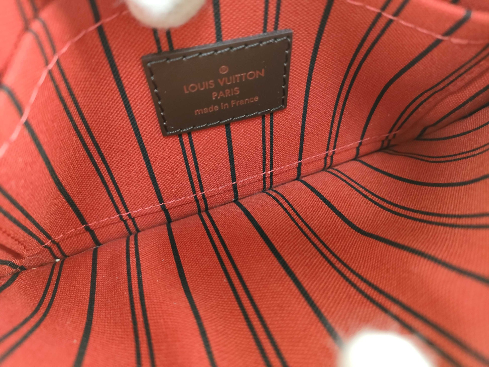 LOUIS VUITTON Damier Neverfull Pouch