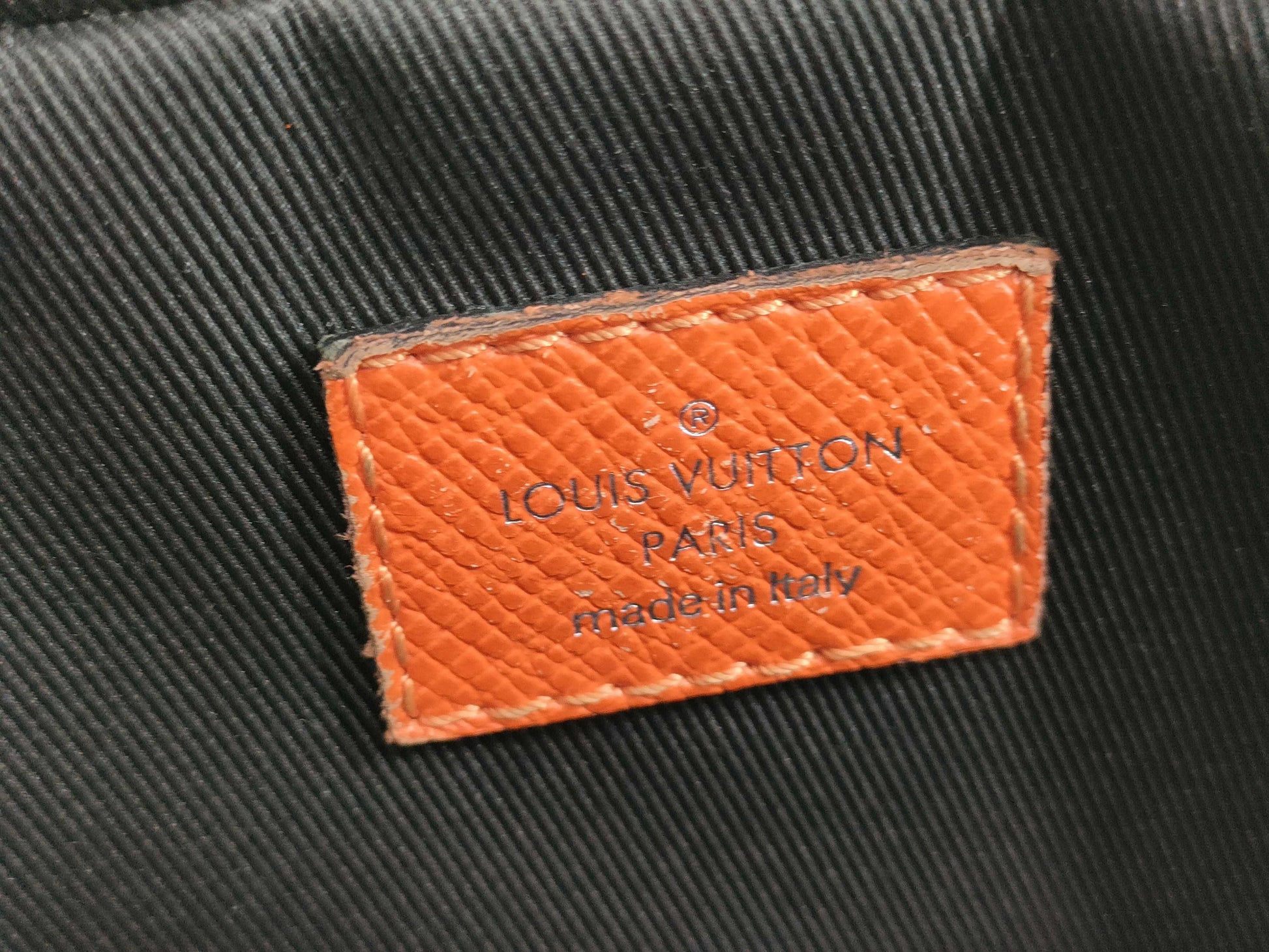 LOUIS VUITTON M30430 Taiga Louis Vuitton Taiga Rama Bum Bag Orange Body Bag M30430 FO0250 Waist Bag