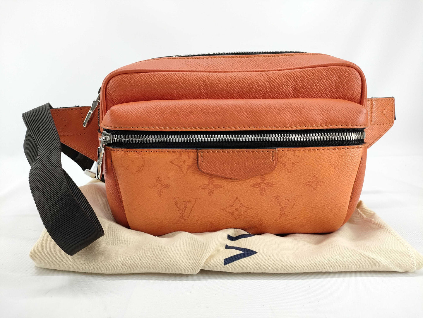 LOUIS VUITTON M30430 Taiga Louis Vuitton Taiga Rama Bum Bag Orange Body Bag M30430 FO0250 Waist Bag
