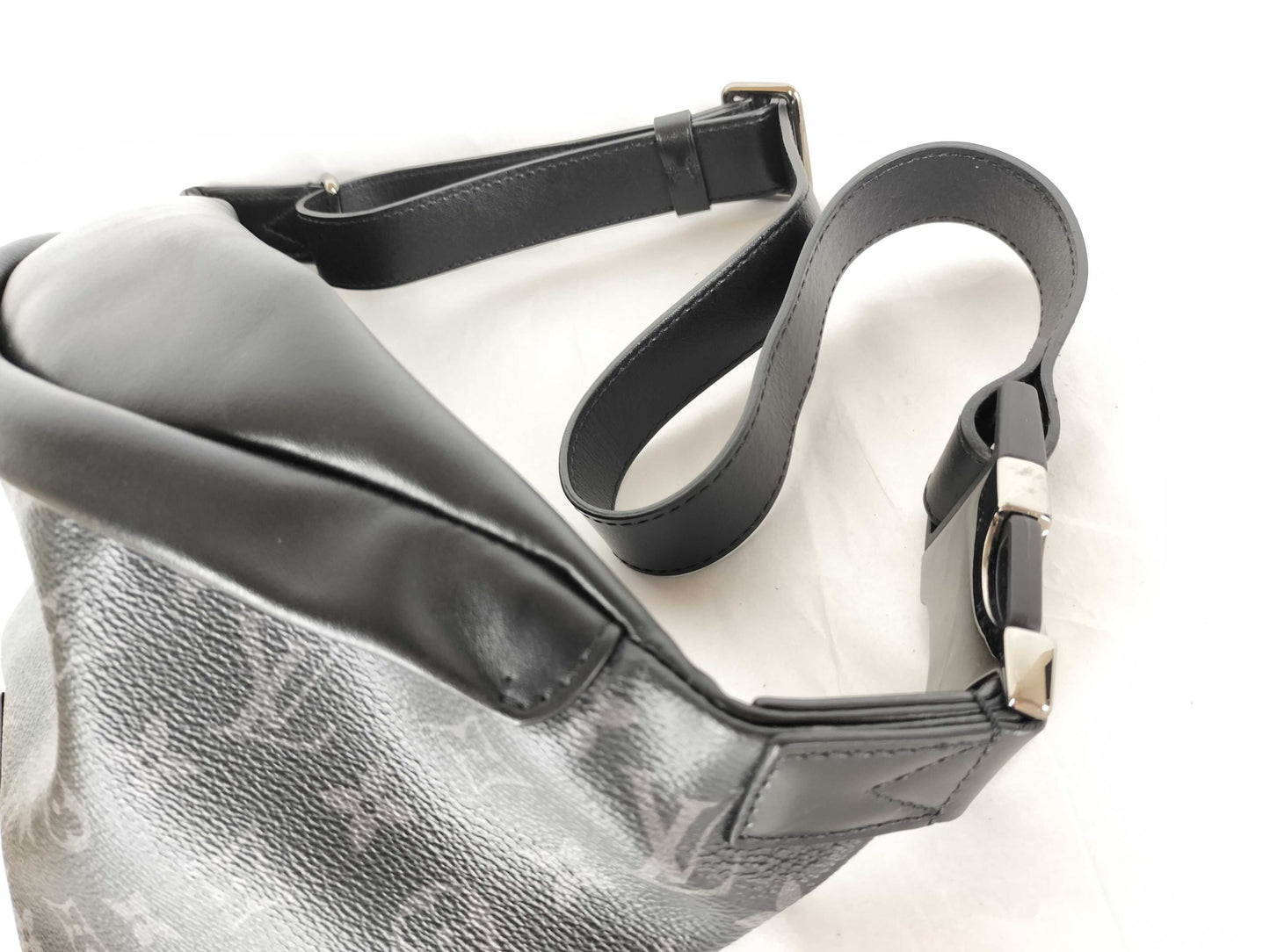 LOUIS VUITTON M44336 Monogram LOUIS VUITTON Discovery Bum Bag PM Waist Bag
