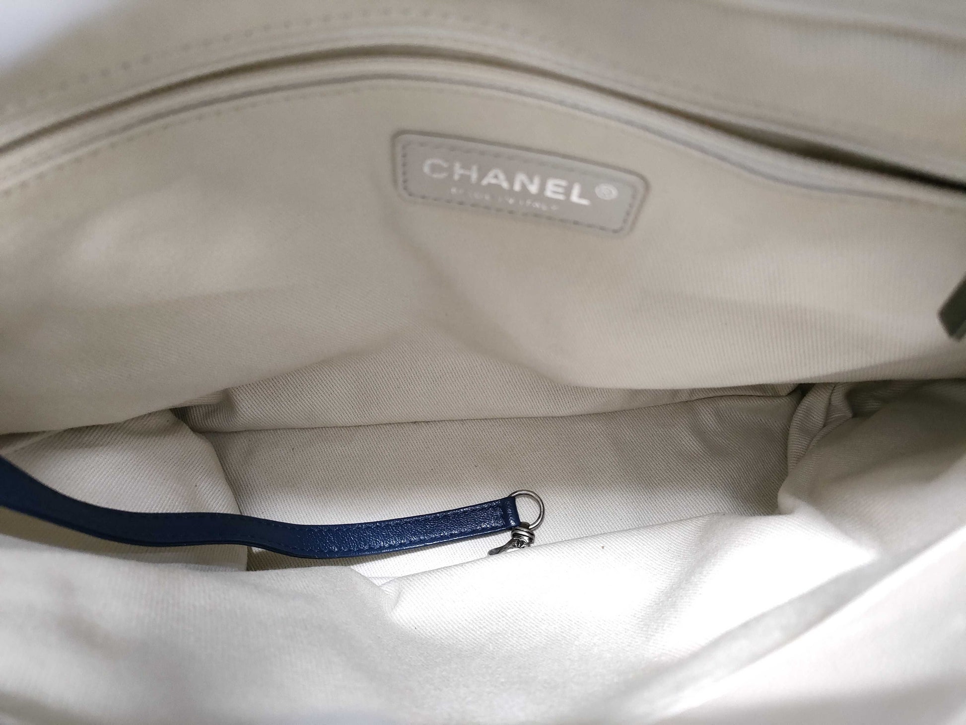 CHANEL Lambskin Matelasse Lamb 2-Way Chain Shoulder Bag