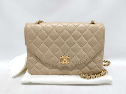 CHANEL Matelasse Shoulder Bag in Beige Lambskin