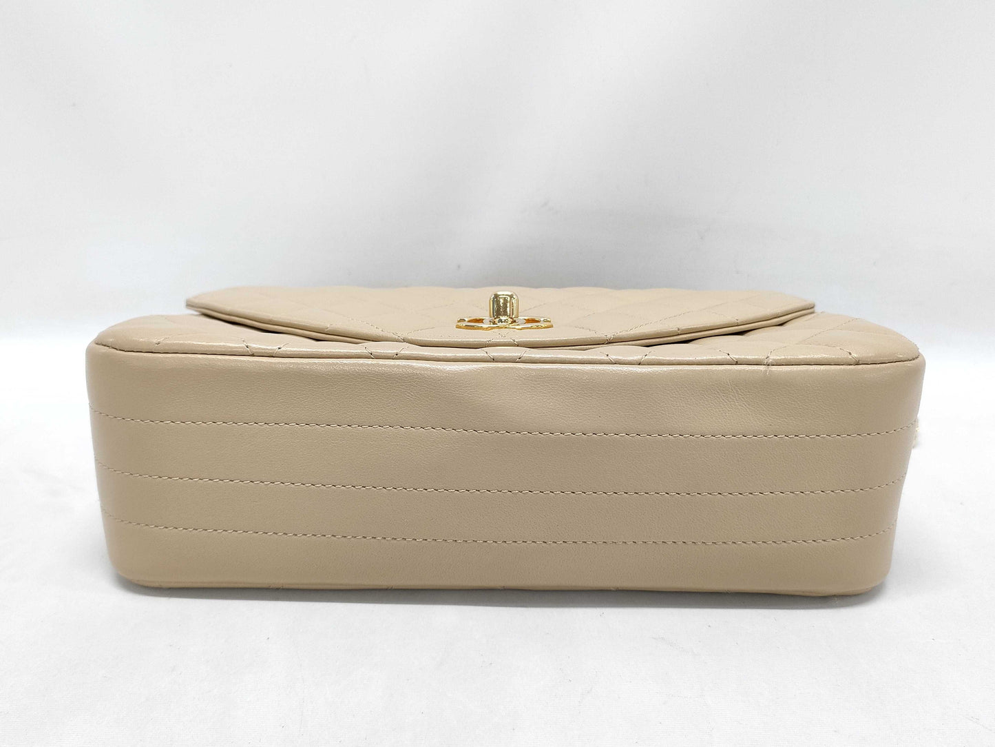 CHANEL Matelasse Shoulder Bag in Beige Lambskin