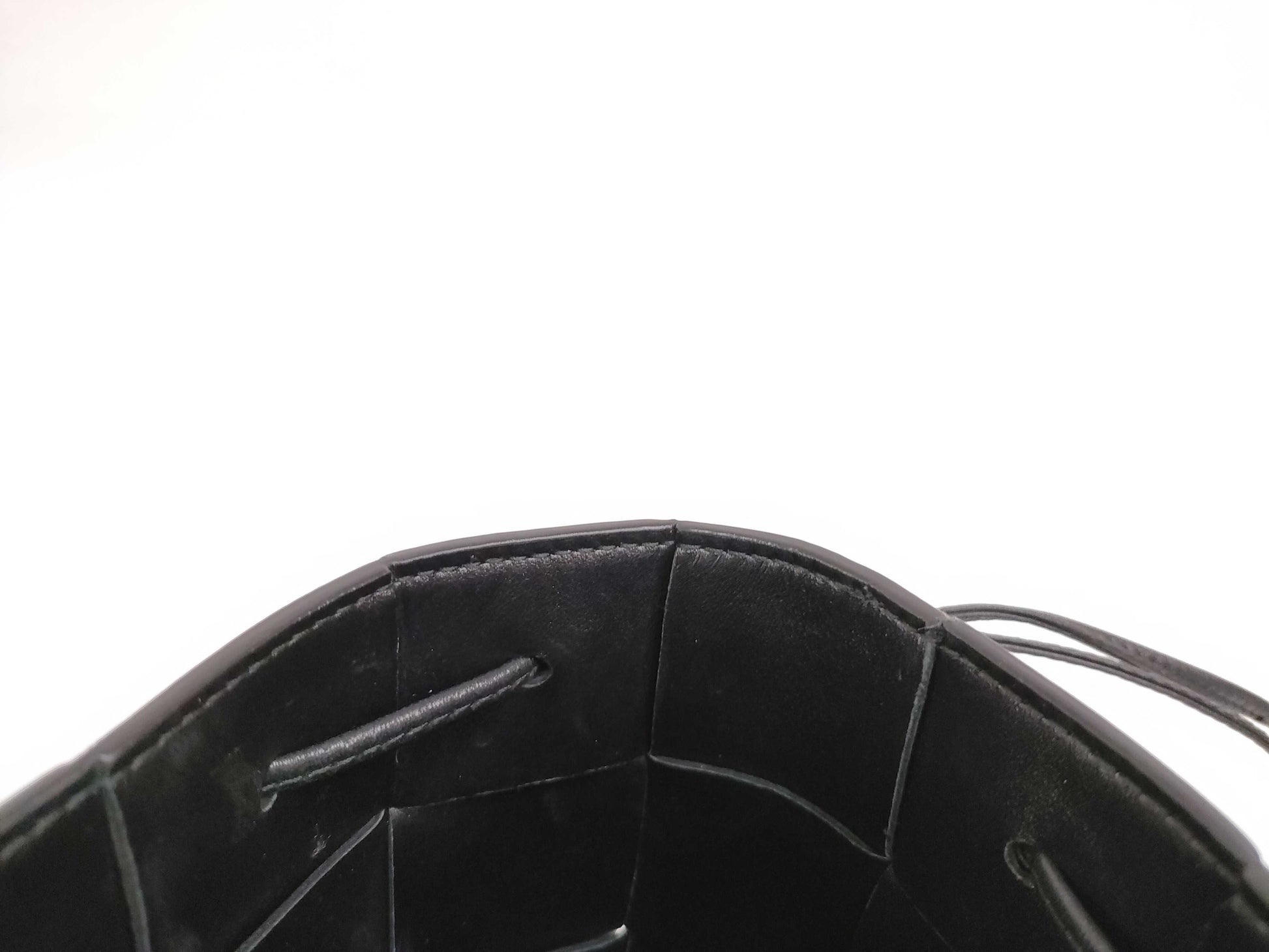 BOTTEGA VENETA Intrecciato Bottega Veneta Maxi Intrecciato Cassette Mini Crossbody Bag Shoulder Bag Black