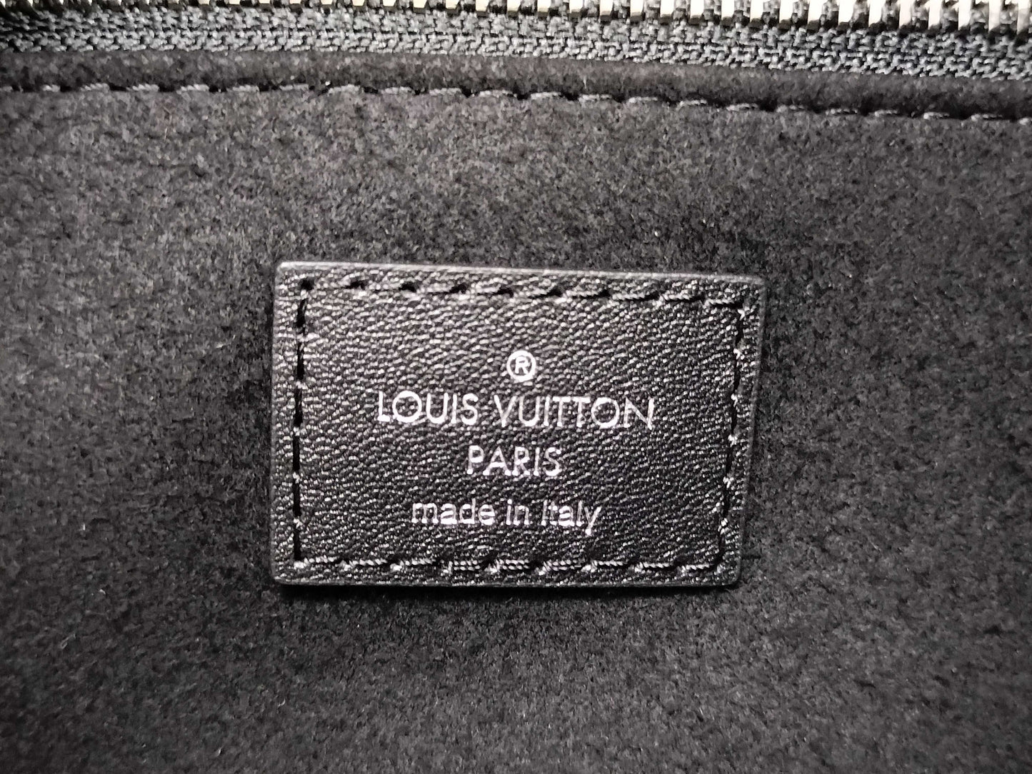 LOUIS VUITTON Carryall Vibe MM M25143 RFID Shoulder Bag