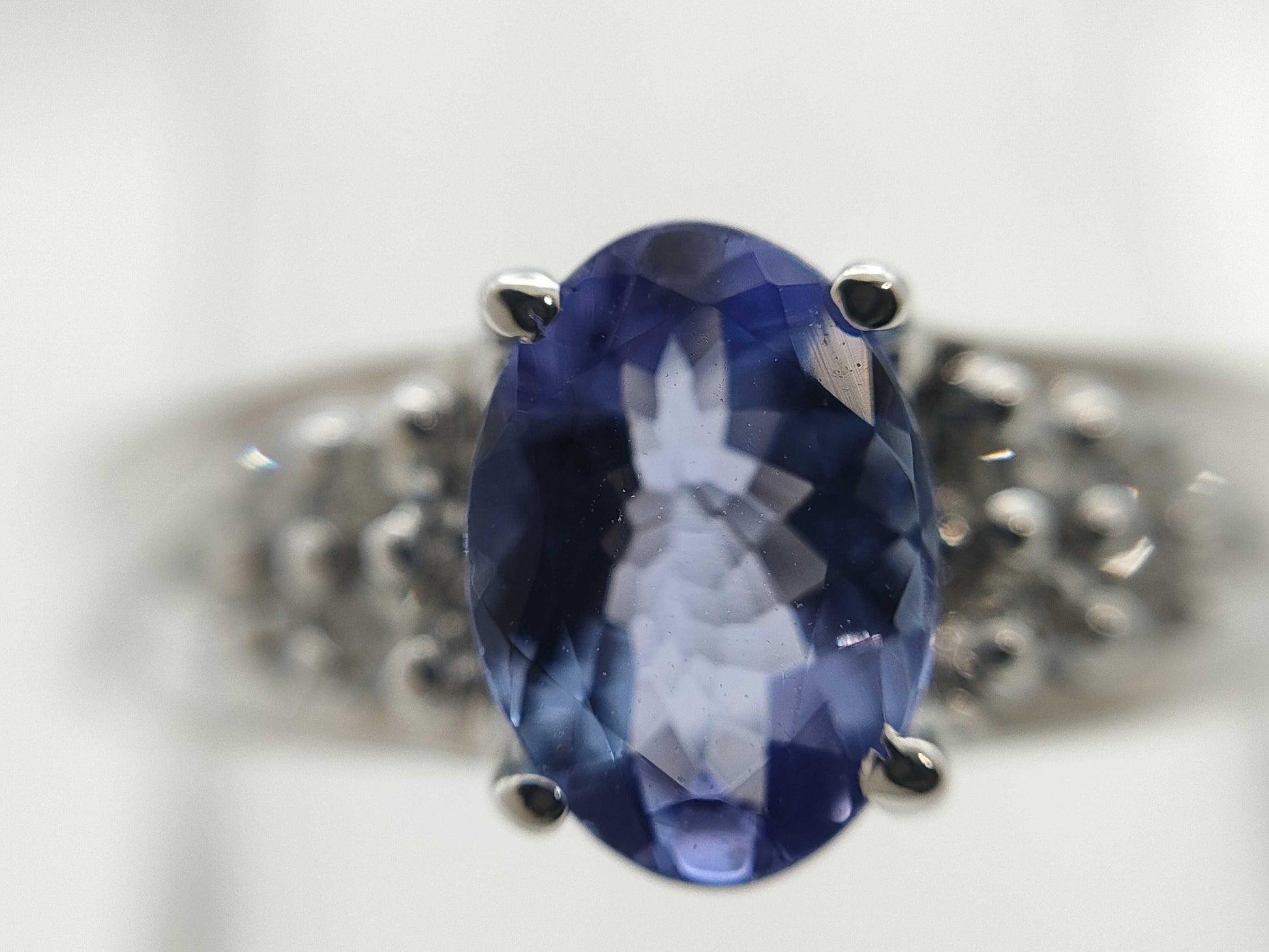 Tanzanite Diamond 18K 3.5g Ring 