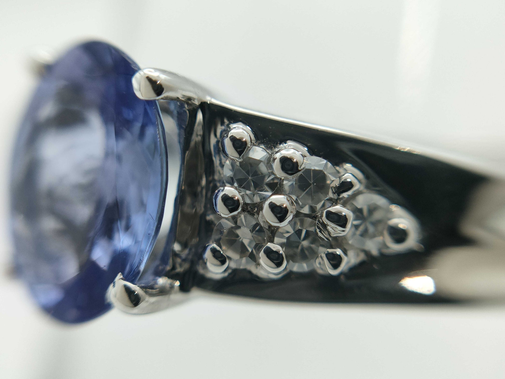 Tanzanite Diamond 18K 3.5g Ring 