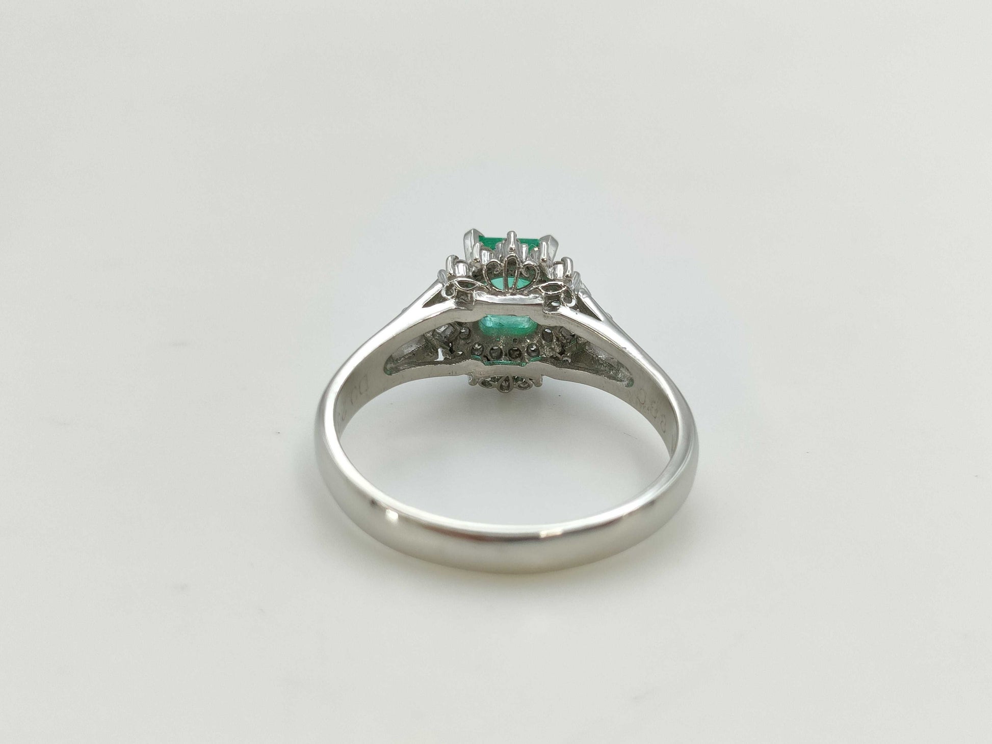 E0.88ct D0.23ct PT900 6.1g Ring 