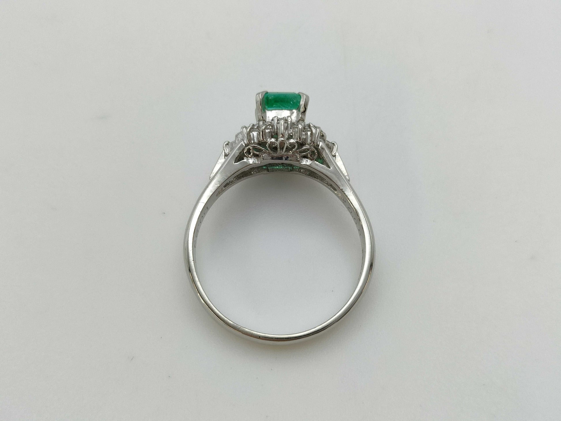 E0.88ct D0.23ct PT900 6.1g Ring 