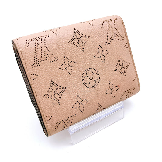 LOUIS VUITTON Louis Vuitton Portefeuille Mahina Iris Compact Magnolia Wallet