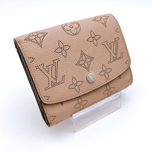 LOUIS VUITTON Louis Vuitton Portefeuille Mahina Iris Compact Magnolia Wallet
