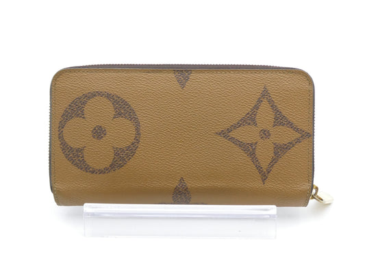 LOUIS VUITTON Monogram Giant Zippy Wallet