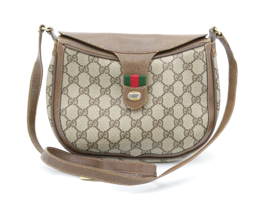GUCCI Sherry GG Supreme Shoulder Bag