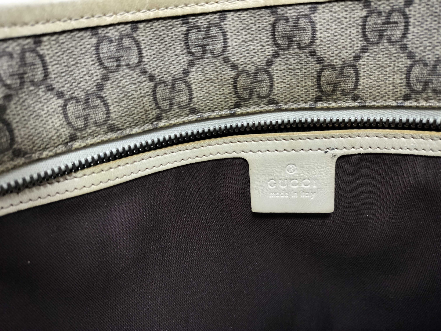 GUCCI GG Supreme Tote Bag