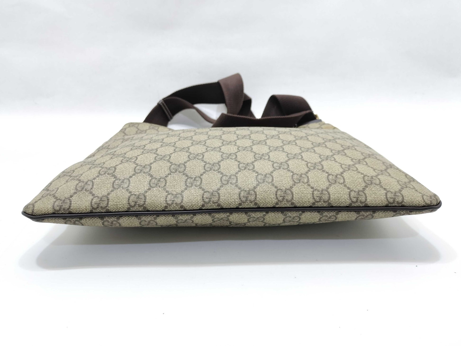 GUCCI GG Supreme Shoulder Bag