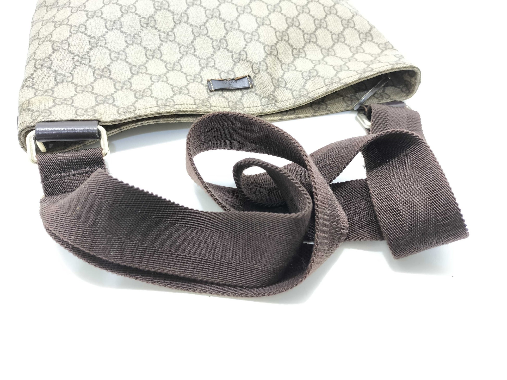 GUCCI GG Supreme Shoulder Bag