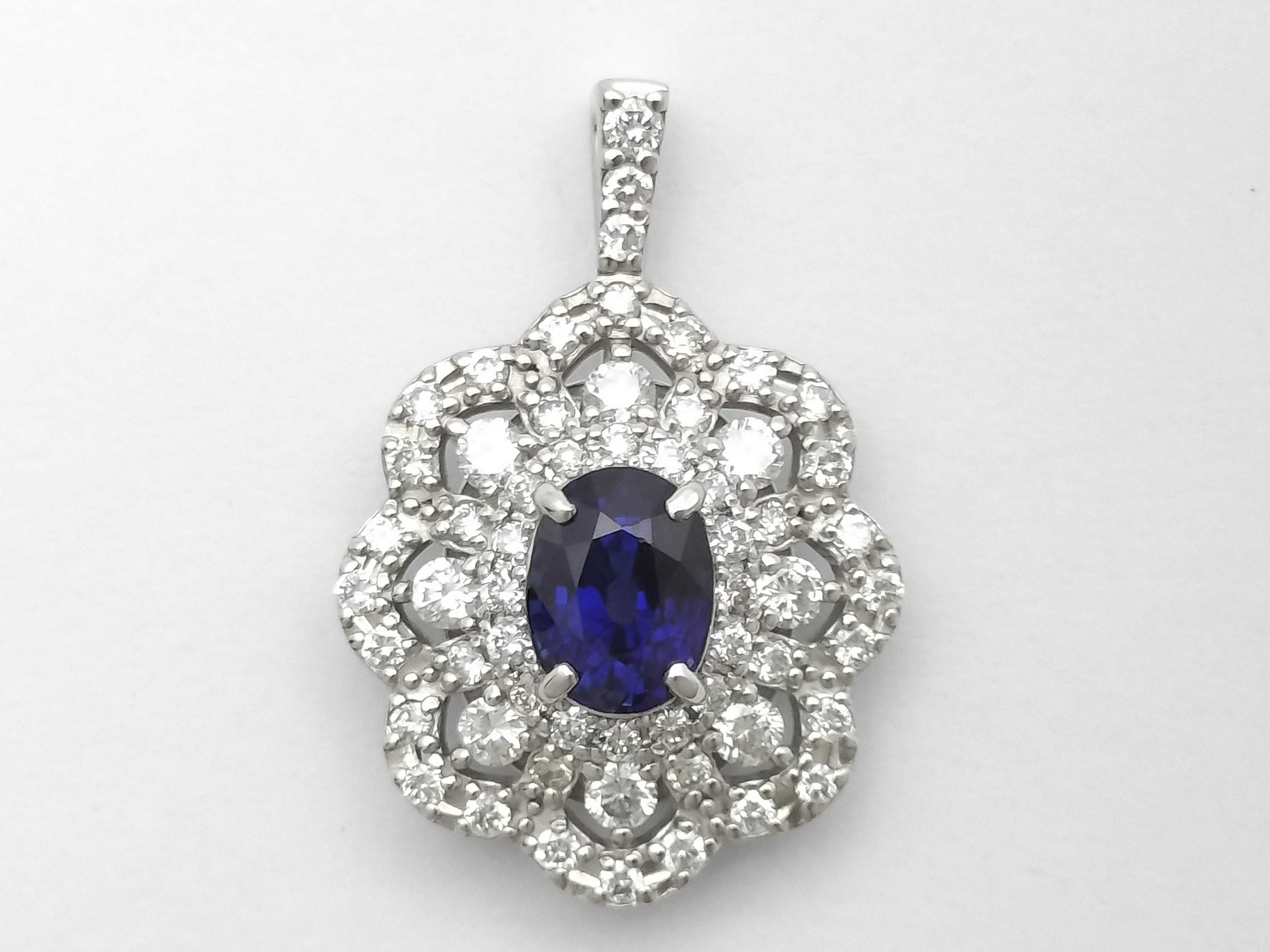 S1.293ct D1.11ct PT900 3.5g Pendant Top 