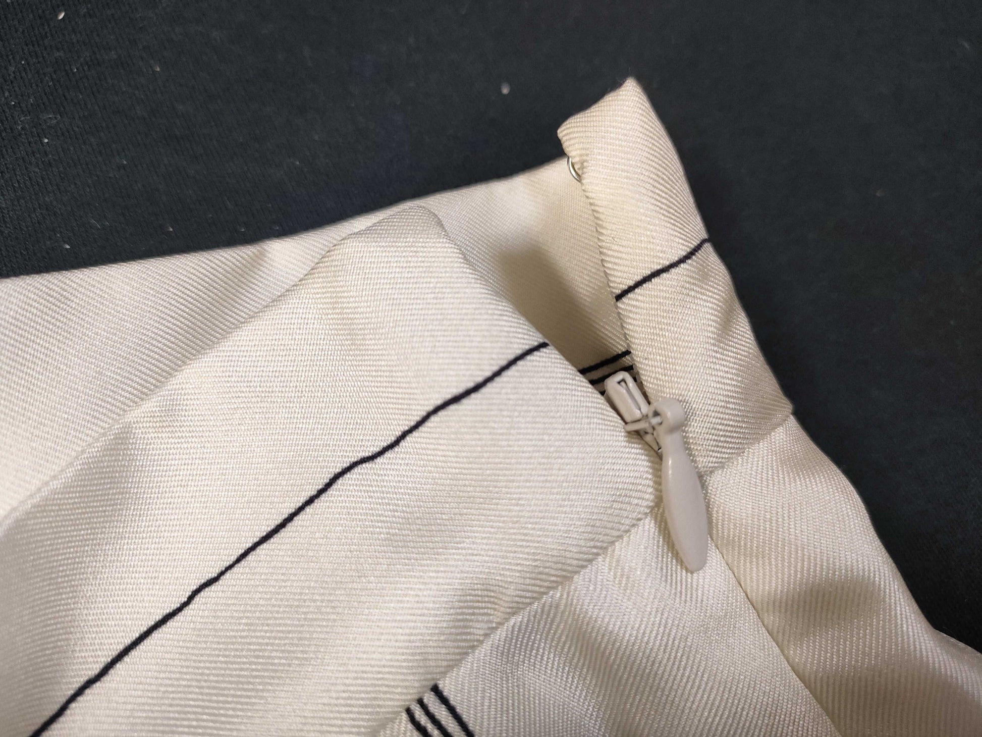 MaxMara MaxMara Skirt with tags 42 Recent 100% Silk Skirt