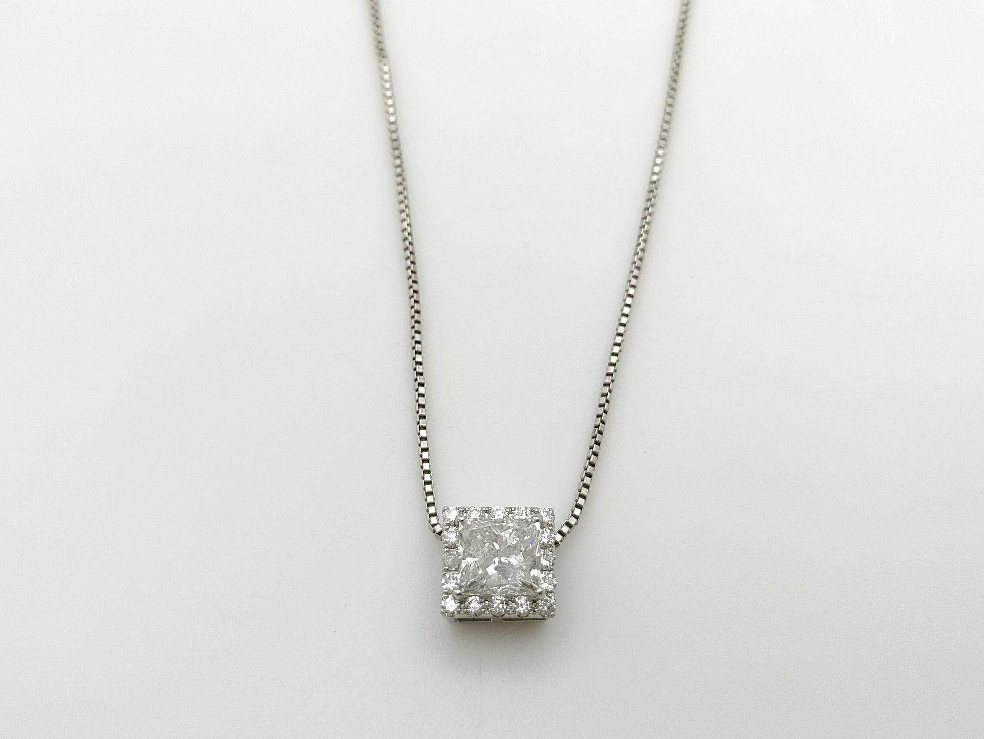 D0.983/0.16ct PT900/850 4.1g Necklace 