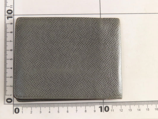 LOUIS VUITTON LV Taiga Portefeuille Compact M32642 SP0160 Billfold