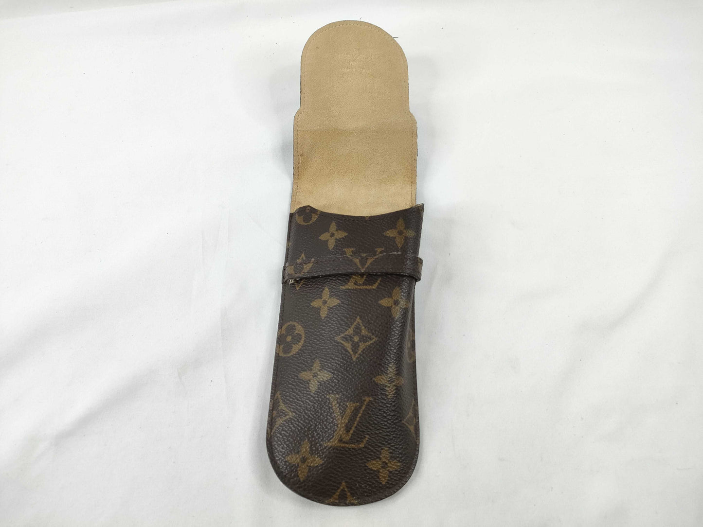 LOUIS VUITTON M62970 Monogram LV Monogram Etui Lunette Lava M62970 Serial number unclear Other accessories