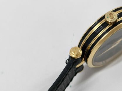 GUCCI Shelly Quartz Black Dial Women's Watch Not Working/No Operational Guarantee