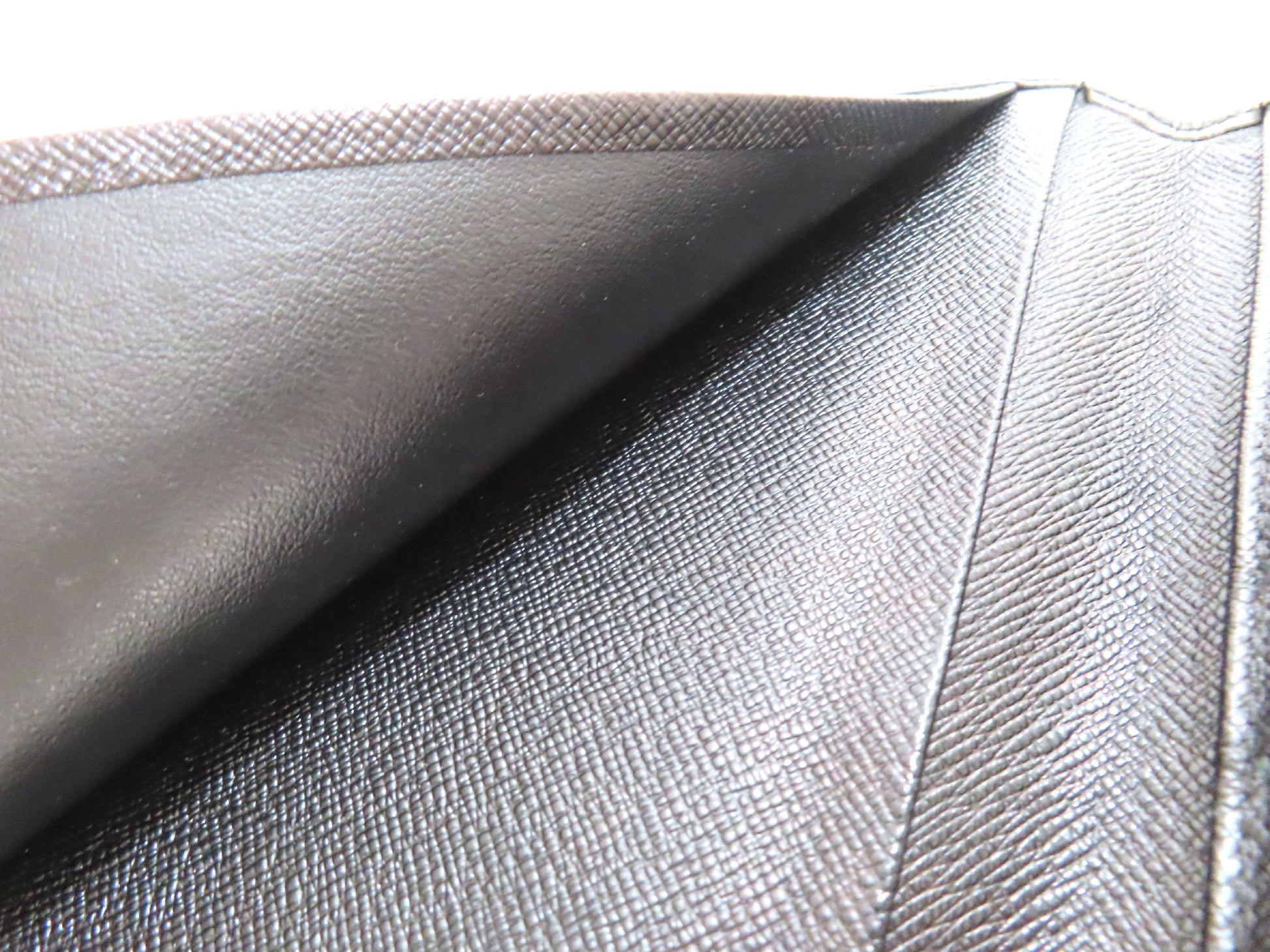 LOUIS VUITTON LV Epi Leather Porte-Chéquier Carte Credit M63732 CA0069 Wallet