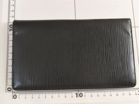 LOUIS VUITTON LV Epi Leather Porte-Chéquier Carte Credit M63732 CA0069 Wallet