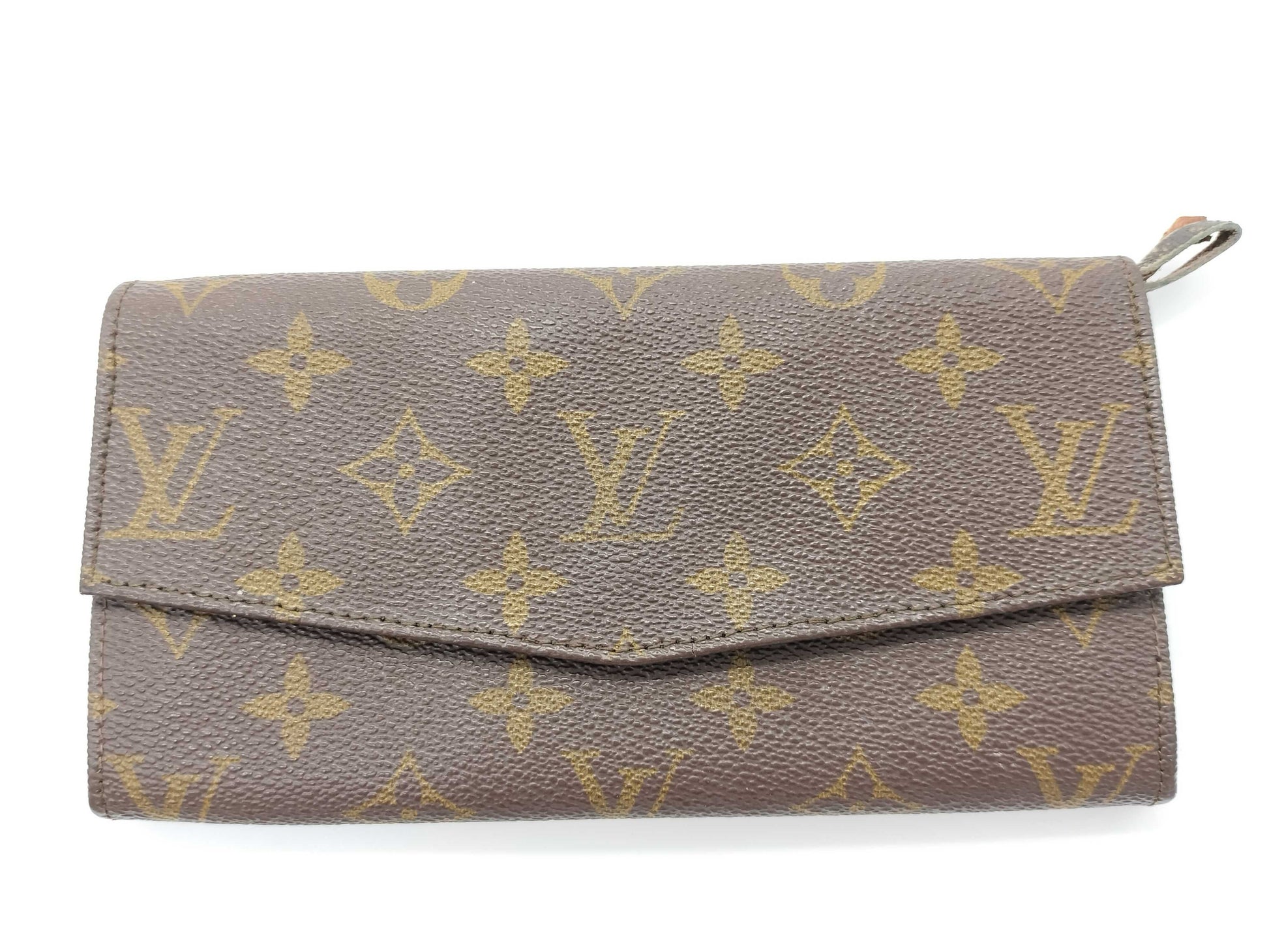 LOUIS VUITTON Monogram LV Monogram Long Wallet Model Number Unknown Serial Number Unknown Wallet