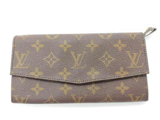 LOUIS VUITTON Monogram LV Monogram Long Wallet Model Number Unknown Serial Number Unknown Wallet