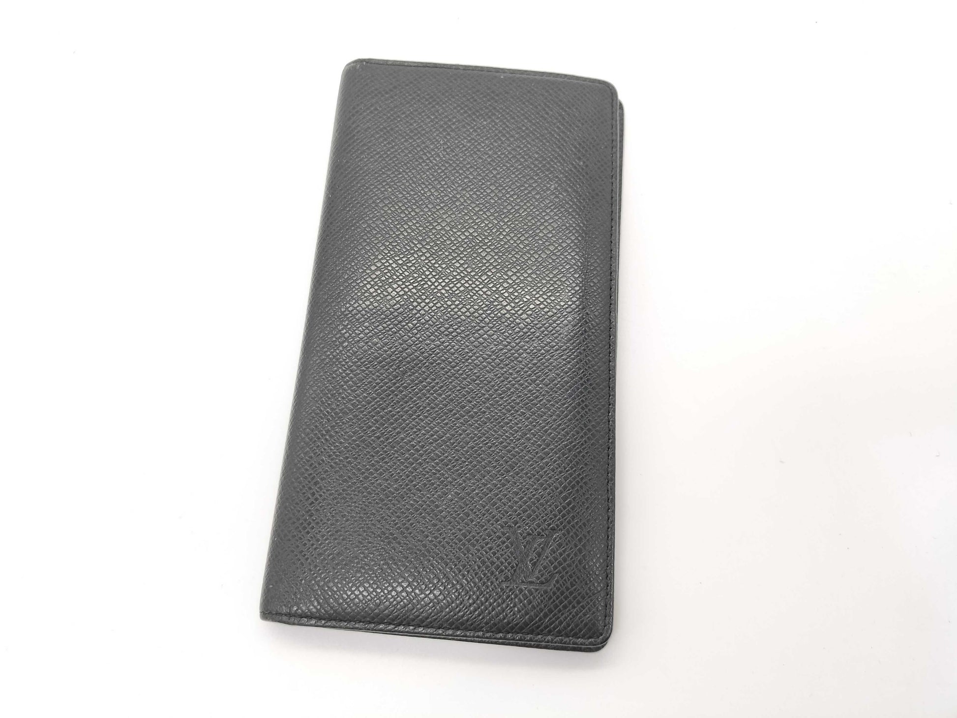 LOUIS VUITTON Taiga LV Taiga Long Wallet Model Number Unknown MI0091 Billfold