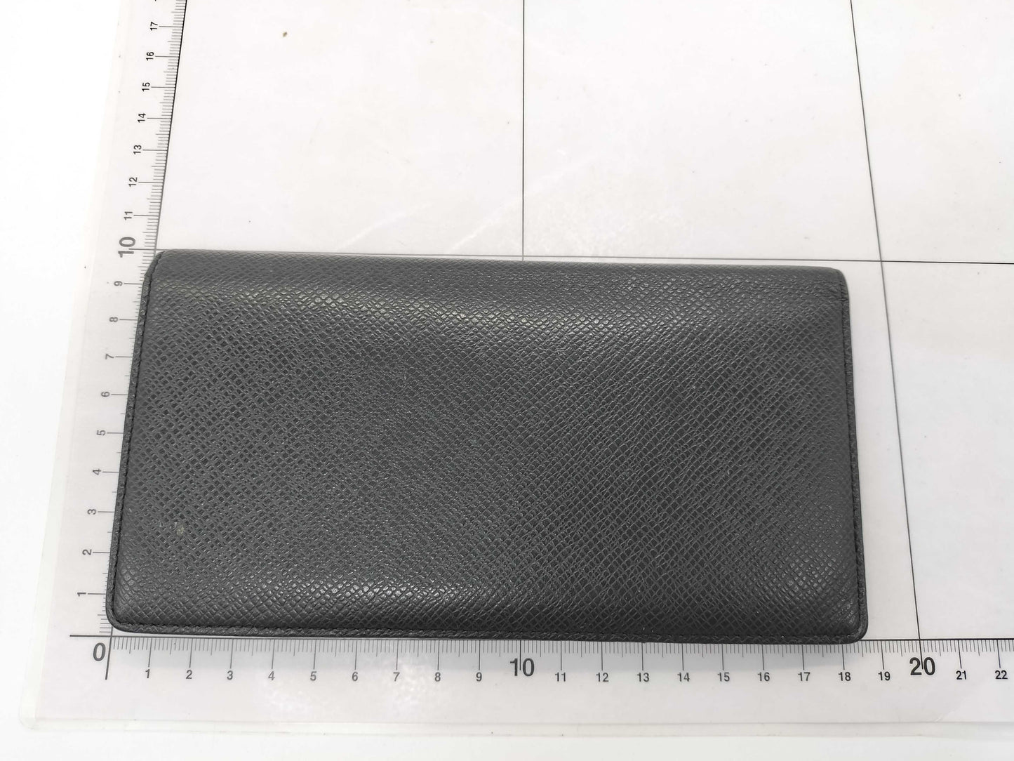 LOUIS VUITTON Taiga LV Taiga Long Wallet Model Number Unknown MI0091 Billfold